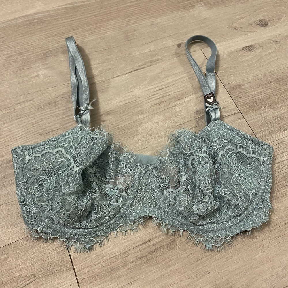 Lace unlined bra